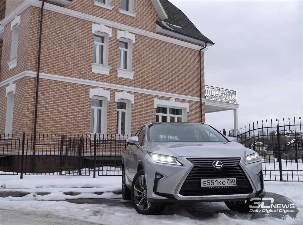 Откидные Рамки для Номера Lexus: новая функция или элемент дизайна?